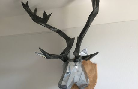 Trophée de cerf fait main - côté droit