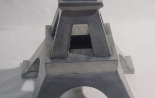 Sculpture tour Eiffel en zinc - bas