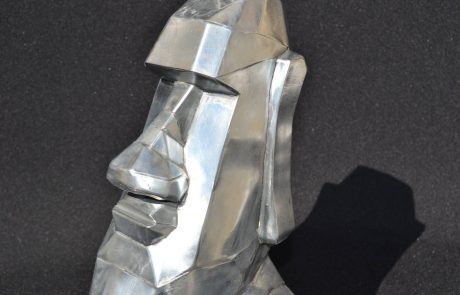 Sculpture faite main en zinc - Le Moai - droit